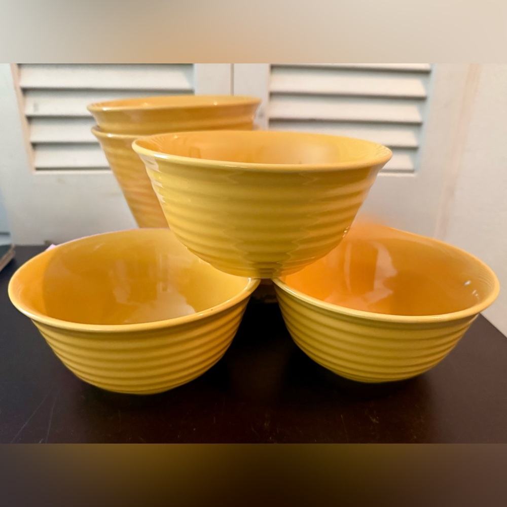5 Mainstays Yellow cereal bowls. 6”